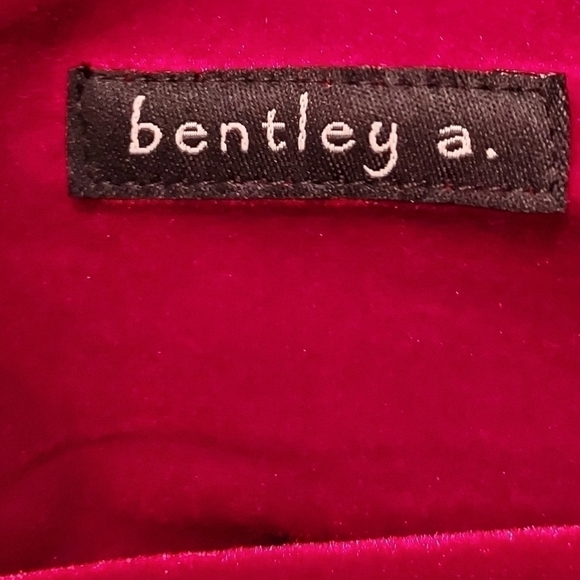 Bentley Arbuckle red velvet NWT size 10 top and skirt - Picture 11 of 14